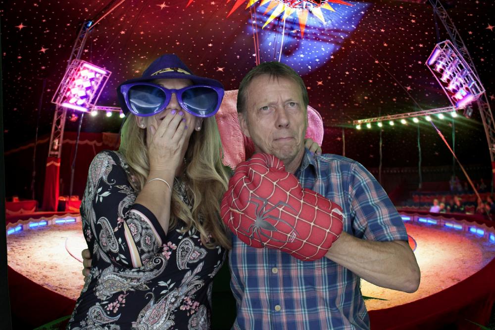 Gary & Julie's Wedding | View more photos from the event at gallery.myphotoboothexperience.co.uk/u/MyPhotoBoothExperienceLtd/Gary-Julies-Wedding